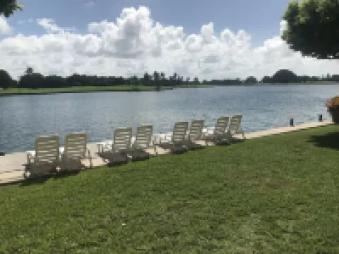 Bay Front - 'Villa La - Vue', Incredible Bay & Golf Course Views!  Sleeps 15. Hotéis em Surfside