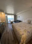 Daytona Beach Oceanfront 4 Fl Great Rates with Spectacular Views of the beach