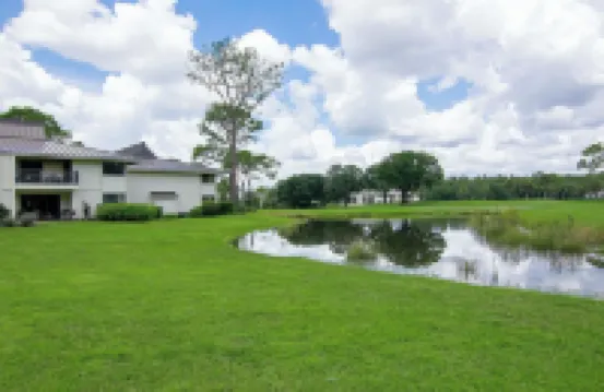 First Floor 2bd/2ba Fully Remodeled  Condo in Saddlebrook