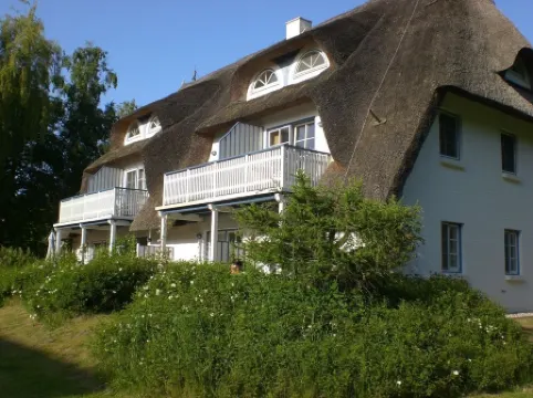 Apartment near the beach in the thatched roof house