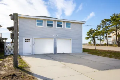 5 Star Soundfront Escape with Relaxing Hot Tub Hotels near Wright Brothers National Memorial