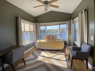 5BR Channel View Retreat! Near the Beach in Bluffton of Muskegon