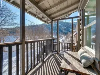 The Where We Roam Log Cabin - Walk to Town with Mountain Views! Hotels in Kellogg