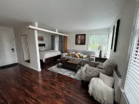 Cozy Studio 1BR, Home Lake View Full Access to Lake 6min to Airport.