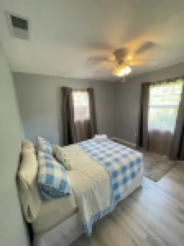 Florida Beach Cottage 3Br-2BA + Den Hotels in Nokomis