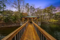 3B Beautiful Lake Norman Oasis