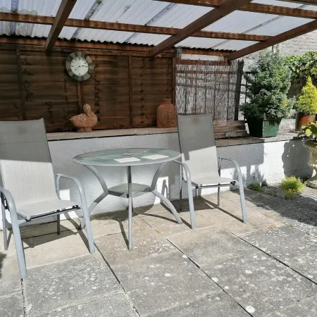 Comfortable and spacious apartment near Bakewell in the Peak District.