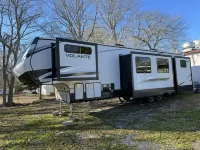 Huge RV-Lake Russel & Lake Secession Camplife - Hunting and Fishing Playground