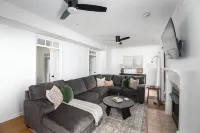 Family & Pet Friendly Modern Townhouse Hotels in Alabaster