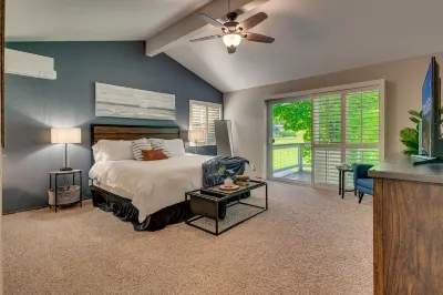 Plumas Pines Escape - Golf Views + Coffee Bar + Games + Family Friendly