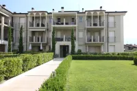 NEW apartment with pool and garage near the Beach