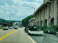 Mtn Roots cozy Cabin in the ITH Community in the Smoky Foothills
