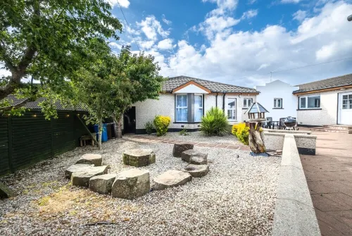 Port Tara Holiday Home, close to Portballintrae Harbour and the Giant's Causeway