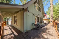 Knotty Pine Family Cabin (Tahoe Donner) - Dogs Welcome!!!