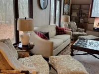 Secluded 2 Bedroom Retreat w/great family room on Sewanee Campus Hotels in Sewanee