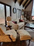 Secluded 2 Bedroom Retreat w/great family room on Sewanee Campus