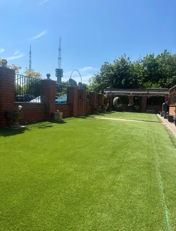 2 bed Home Отели в г. Олдбери