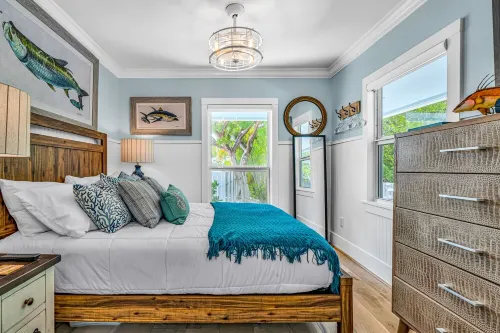 TikiBar with TV &Stereo, PrivateSpa, Heated Pool, Hammock,SUP’s, Kayaks,Bikes,FP Hoteles en Islamorada