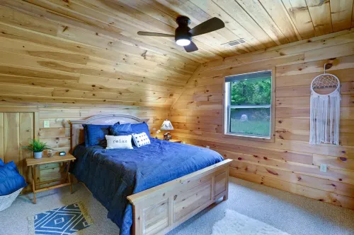 Unbelievable-Hot Tub-Gas Fireplace-4x4 Needed