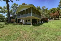 Fishing Haven with Boat Launch and 20 minutes from downtown.