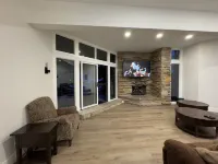 Modern Luxury 3Br Condo Steps Away from Deer Valley Resort w/ Hot Tub, Fireplace 薩米特縣住宿飯店