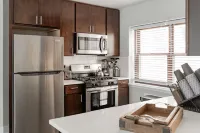 New renovation-1BR-Stylish-Modern-Next to the Lake 에반스턴 호텔