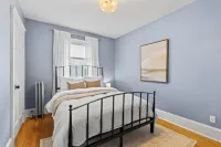 New England Charm, Portland - Parking included Terrarium 주변 호텔