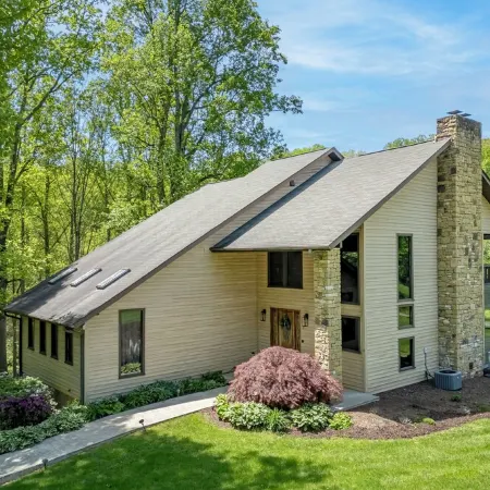 Creekside 3Br w/ Firepit - 5 Min to Sports Park - 10 Min to Downtown Asheville