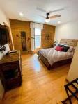 Lakeview Loft