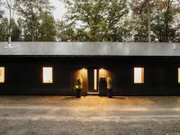 Modern Luxury 2-bedroom house in peaceful Haines Falls with AC, WiFi, Large TVs Hotels in Hunter