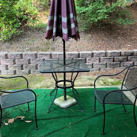 Gated Condo Community and Personal parking, Near campus, WIFI, Washer/Dryer
