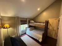 Newly Renovated Ski House in Windham