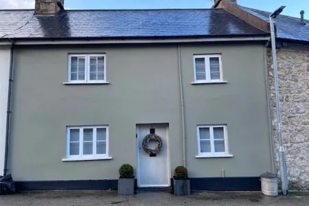 Bijou Cottage in centre of Dartmoor village