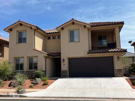 Huge! 6 Bed, 8 Bath Home, Water Park, Lazy River, Fire Pit, Near Tuacahn, Views!