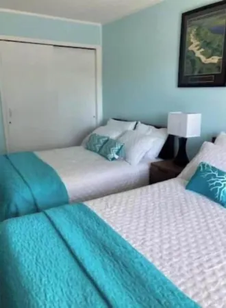 Cozy 3 beds w/Pool and Balcony