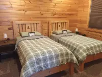 Northern Comfort Overlooking Caribou Lake- Spacious and Secluded