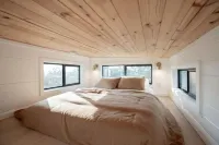 Charming Lookout Retreat – Perfect Tiny Home w/ Scenic Vistas