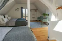 Stylish maisonette for 8 people in the town center of Mering