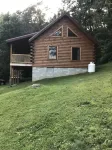 Private 2 bedroom Cabin with Large Covered Deck Hotels in Jackson County