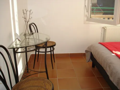 Apt T3 air-conditioned, on the 1st floor of a character residence in CAHORS Hotels in Cahors