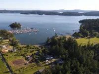 Waterfront cottage with tidelands, creek and waterfall! Hotels in Eastsound