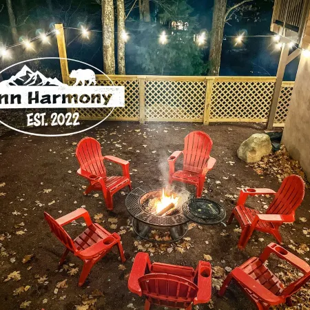 Oasis ~Lavish Lake Harmony Beauty-2 Gamerooms, Private Theatre, Firepits,Hot Tub