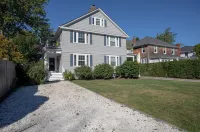 Newly Renovated 6BR with Parking & Outdoor Shower!