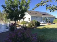 Pristine Farmhouse in the Heart of Lodi Wine Country