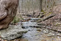 Secluded cabin close to Eureka Springs and Table Rock Lake