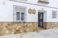 Rural House Castillo de Segura for 12 people