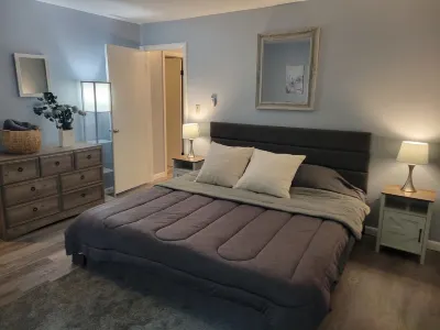 Modern. 5 min to Penn State Breakfast included, King bed, Game Room! Toftrees Hotels near Five Below
