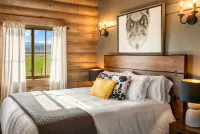 Beautiful Log Cabin Near Fishing Access To Yellowstone