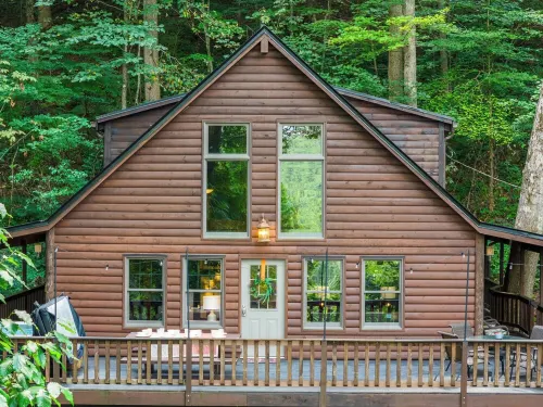 Minutes to Nada Tunnel + Natural Bridge SP / Views - Hot Tub - Firepit