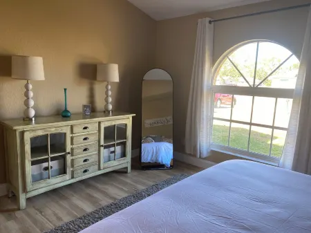 Fall Special 15% Off Through December!  Fully Furnished,Cozy Cottage